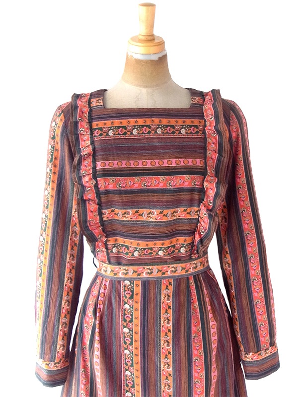 ヨーロッパ古着 ロンドン買い付け 60年代製 花柄 X ピンストライプ 共布ベルト付き ヴィンテージ ワンピース 22OM008