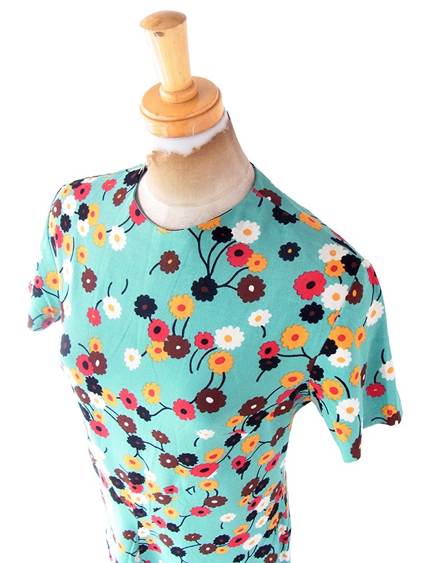 ヨーロッパ古着 フランス買い付け 70年代製 ミントグリーン X カラフル レトロ花柄 ヴィンテージ ワンピース 22OM103