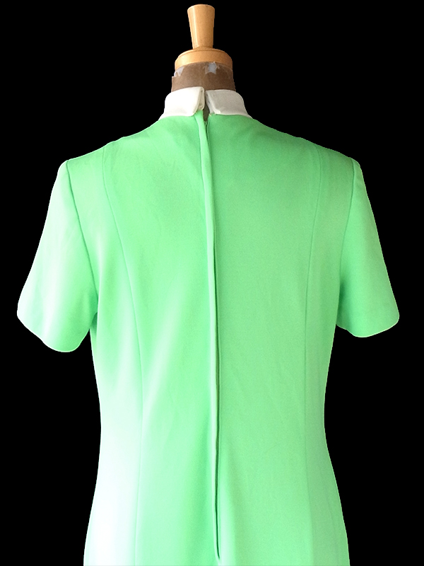 ヨーロッパ古着 ロンドン買い付け 70年代製 ライムグリーン X ホワイト ボウタイ ドロップウェスト ワンピース 22OM310