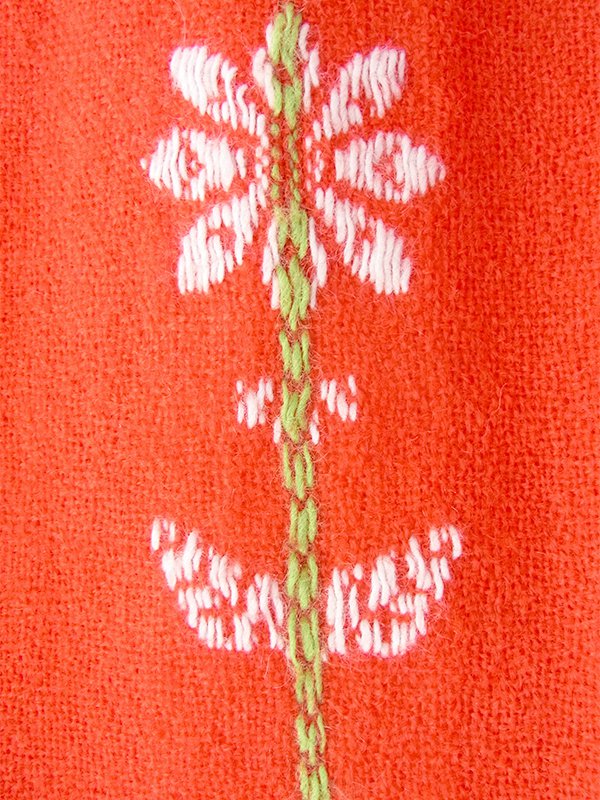 ヨーロッパ古着 ロンドン買い付け 60年代製 アイボリー X レッド 花柄刺繍 共布ベルト付き ヴィンテージ ワンピース 22OM311