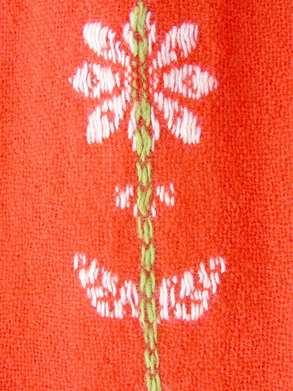 ヨーロッパ古着 ロンドン買い付け 60年代製 アイボリー X レッド 花柄刺繍 共布ベルト付き ヴィンテージ ワンピース 22OM311