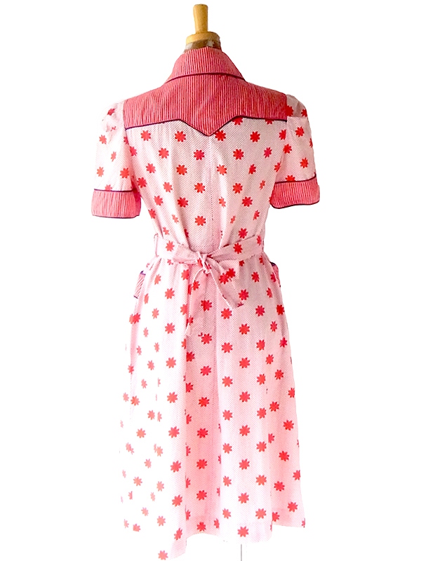 ヨーロッパ古着 フランス買い付け 60年代製 レッド X ホワイト レトロ柄 ブルー 縁取り ワンピース 23FC012