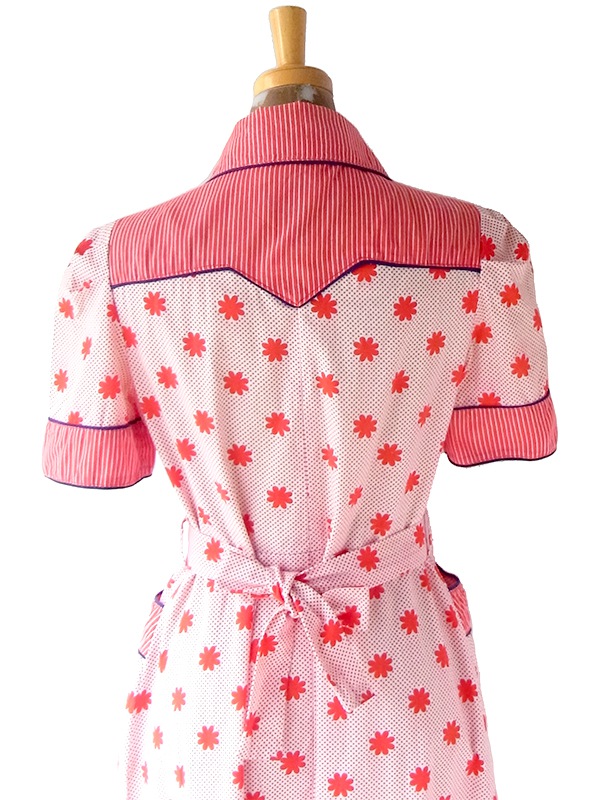 ヨーロッパ古着 フランス買い付け 60年代製 レッド X ホワイト レトロ柄 ブルー 縁取り ワンピース 23FC012