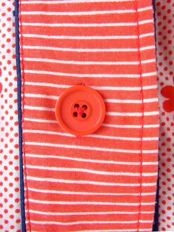 ヨーロッパ古着 フランス買い付け 60年代製 レッド X ホワイト レトロ柄 ブルー 縁取り ワンピース 23FC012