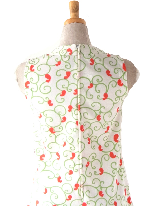 ヨーロッパ古着 フランス買い付け 70年代製 ホワイト X レッド・グリーン・ブルー レトロ柄 ワンピース 23FC013