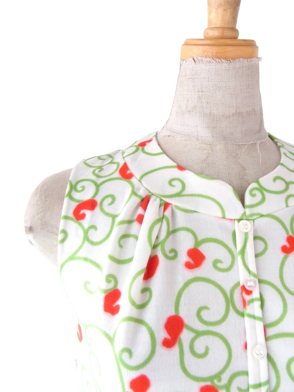 ヨーロッパ古着 フランス買い付け 70年代製 ホワイト X レッド・グリーン・ブルー レトロ柄 ワンピース 23FC013