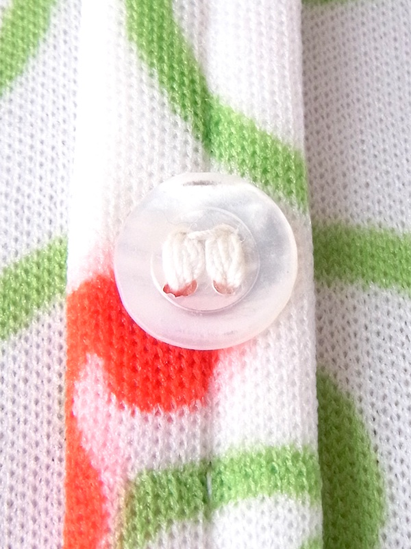 ヨーロッパ古着 フランス買い付け 70年代製 ホワイト X レッド・グリーン・ブルー レトロ柄 ワンピース 23FC013