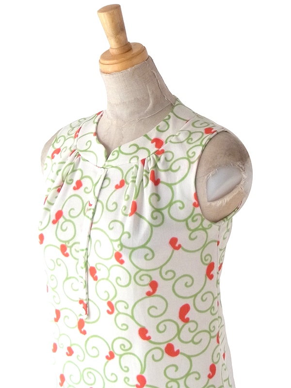 ヨーロッパ古着 フランス買い付け 70年代製 ホワイト X レッド・グリーン・ブルー レトロ柄 ワンピース 23FC013