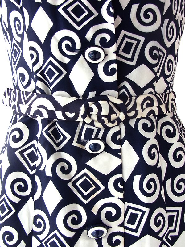 ヨーロッパ古着 70年代フランス製 モノトーン X レトロ柄 ベルト付き ヴィンテージ ワンピース 23FC017