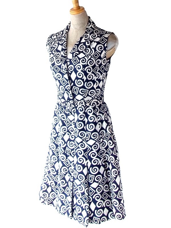 ヨーロッパ古着 70年代フランス製 モノトーン X レトロ柄 ベルト付き ヴィンテージ ワンピース 23FC017