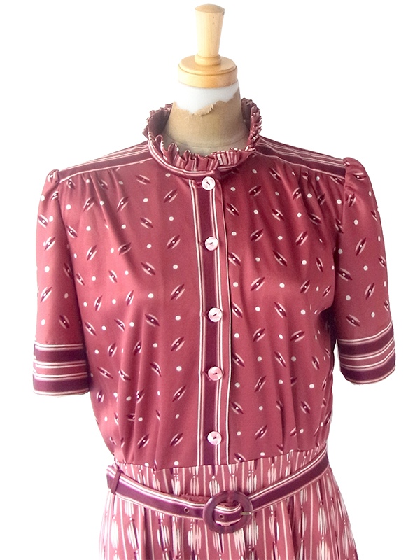 ヨーロッパ古着 フランス買付け70年代製 バーガンディー X レトロ柄 ベルト付き ヴィンテージ ワンピース 23FC018