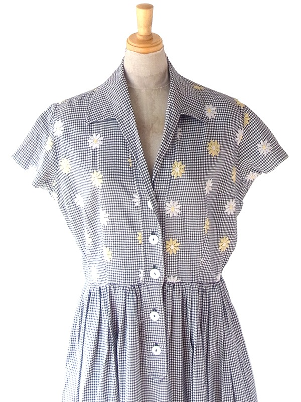 ヨーロッパ古着 フランス買い付け 60年代製 ギンガムチェック X ホワイト・イエロー 花柄刺繍 ヴィンテージ ワンピース 23FC020