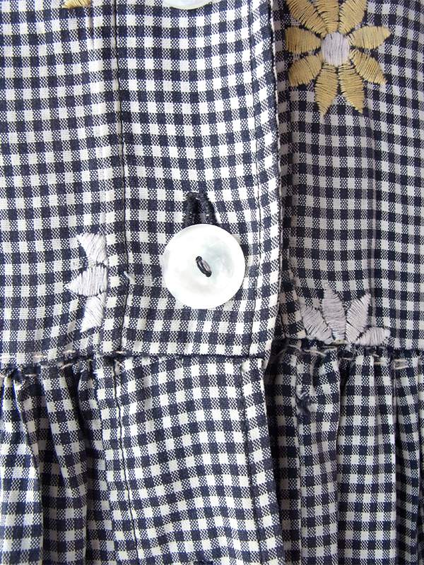 ヨーロッパ古着 フランス買い付け 60年代製 ギンガムチェック X ホワイト・イエロー 花柄刺繍 ヴィンテージ ワンピース 23FC020