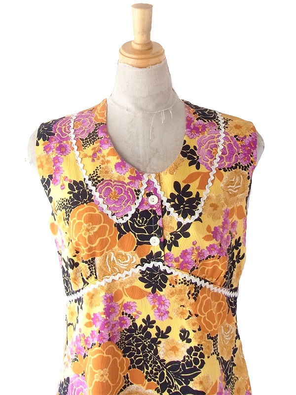 ヨーロッパ古着 フランス買い付け 70年代製 ゴールド X 絵画風花柄 ホワイト山道テープ ワンピース 23FC116