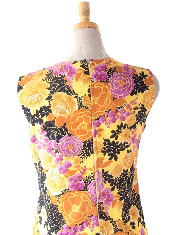 ヨーロッパ古着 フランス買い付け 70年代製 ゴールド X 絵画風花柄 ホワイト山道テープ ワンピース 23FC116