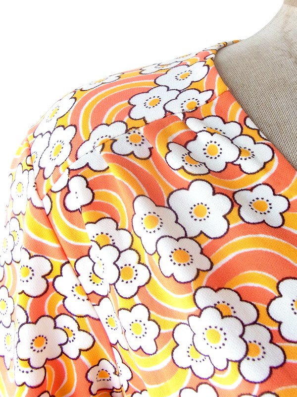 ヨーロッパ古着 70年代フランス製 オレンジ X イエロー・ホワイト レトロ花柄 ヴィンテージ ワンピース 23FC124