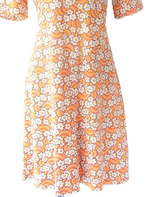 ヨーロッパ古着 70年代フランス製 オレンジ X イエロー・ホワイト レトロ花柄 ヴィンテージ ワンピース 23FC124