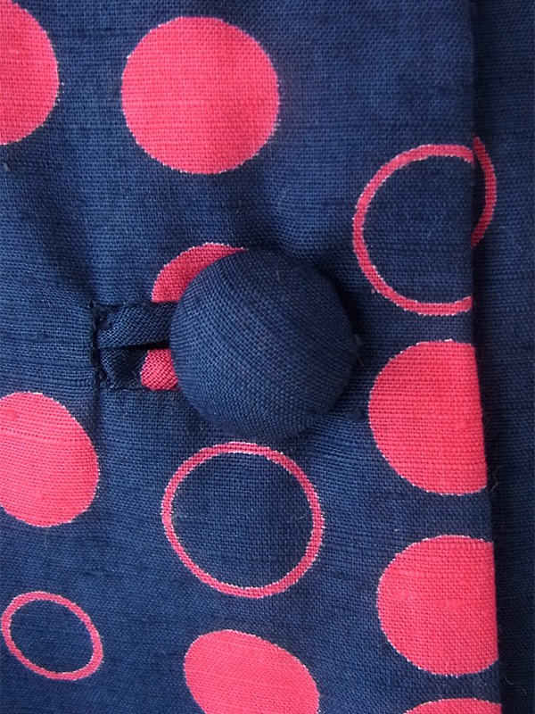 ヨーロッパ古着 フランス買い付け 60年代製 ネイビー X レッド 水玉 共布ベルト付き ヴィンテージ ワンピース 23FC309