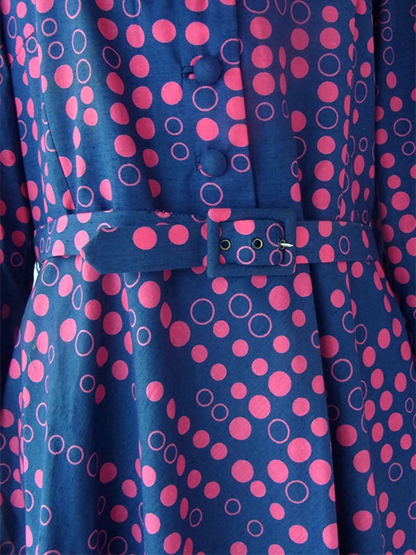 ヨーロッパ古着 フランス買い付け 60年代製 ネイビー X レッド 水玉 共布ベルト付き ヴィンテージ ワンピース 23FC309