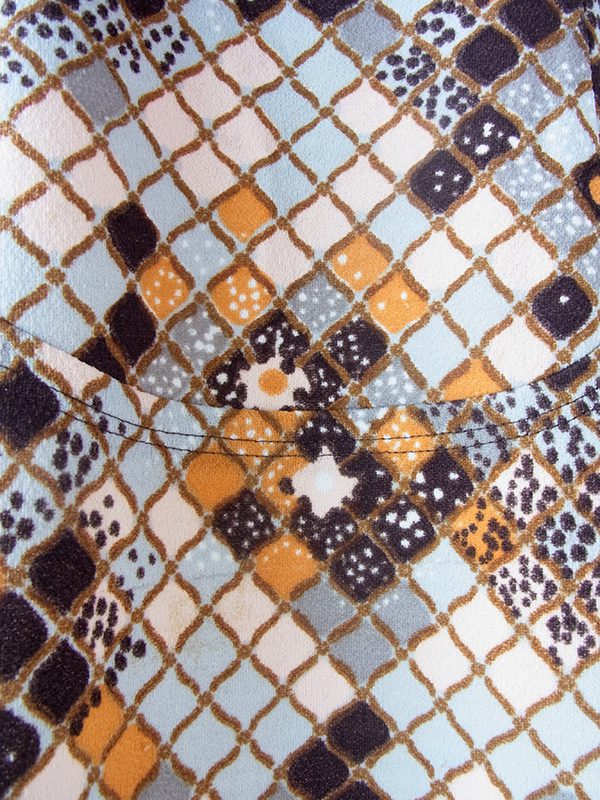 ヨーロッパ古着 フランス買い付け 70年代製 ベージュ X ブラウン・オレンジ 格子柄 ヴィンテージ ワンピース 24FC109