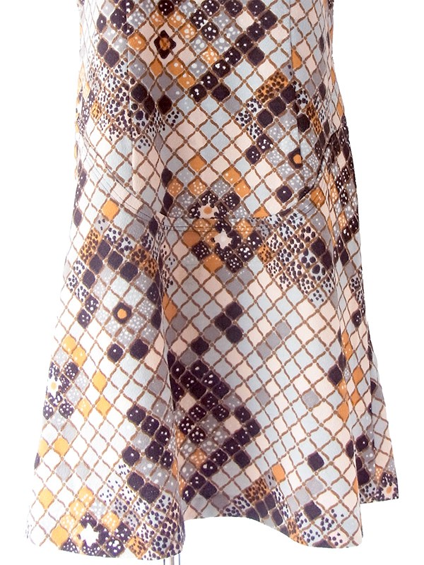 ヨーロッパ古着 フランス買い付け 70年代製 ベージュ X ブラウン・オレンジ 格子柄 ヴィンテージ ワンピース 24FC109