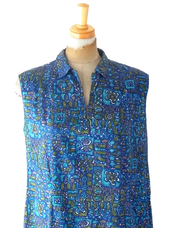 ヨーロッパ古着 フランス買い付け 70年代製 ブルー X グリーン レトロ柄 ヴィンテージ ワンピース 24FC203