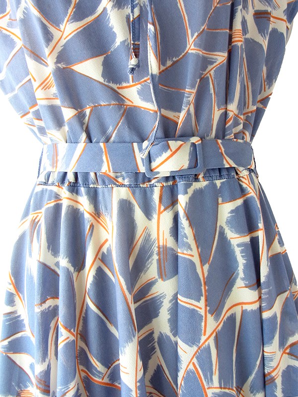 ヨーロッパ古着 フランス買い付け 70年代製 グレイ X レッド・ホワイト レトロ柄 共布ベルト付き ワンピース 24FC205