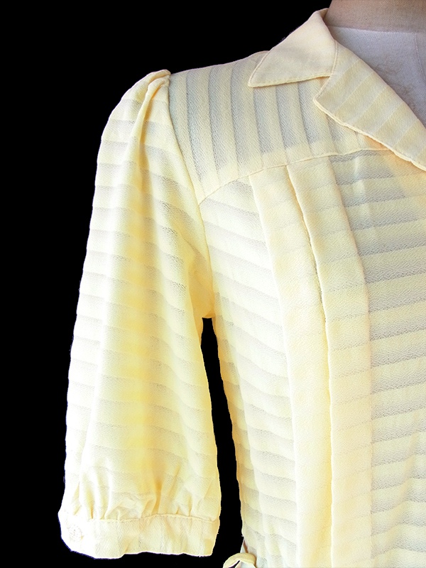 ヨーロッパ古着 ロンドン買い付け 70年代製 ペールイエロー X ボーダー ベルト付き ヴィンテージ ワンピース 24OM019