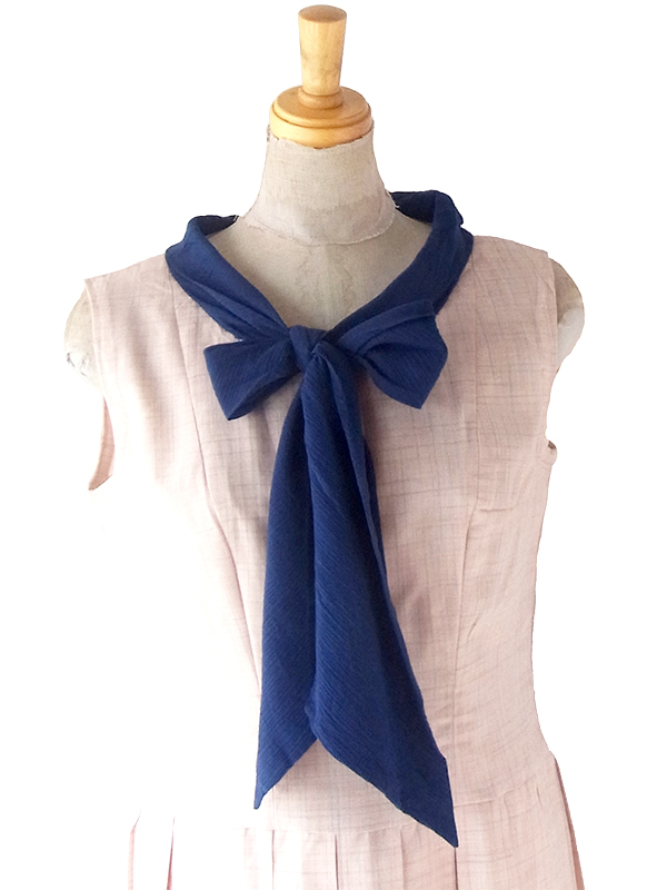 ヨーロッパ古着 ロンドン買い付け 70年代製 ピンク X チェック柄 ネイビー リボンタイ ヴィンテージ ワンピース 24OM021