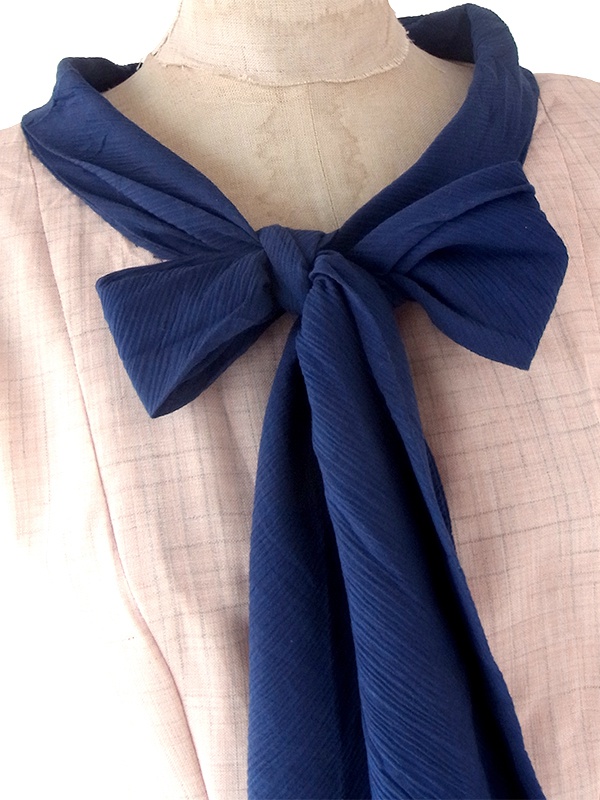 ヨーロッパ古着 ロンドン買い付け 70年代製 ピンク X チェック柄 ネイビー リボンタイ ヴィンテージ ワンピース 24OM021