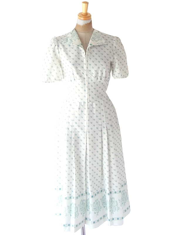 ヨーロッパ古着 ロンドン買い付け 70年代製 ホワイト X グリーン レトロ柄 フロントジップ プリーツ ワンピース 24OM106