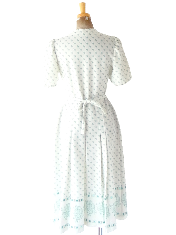 ヨーロッパ古着 ロンドン買い付け 70年代製 ホワイト X グリーン レトロ柄 フロントジップ プリーツ ワンピース 24OM106