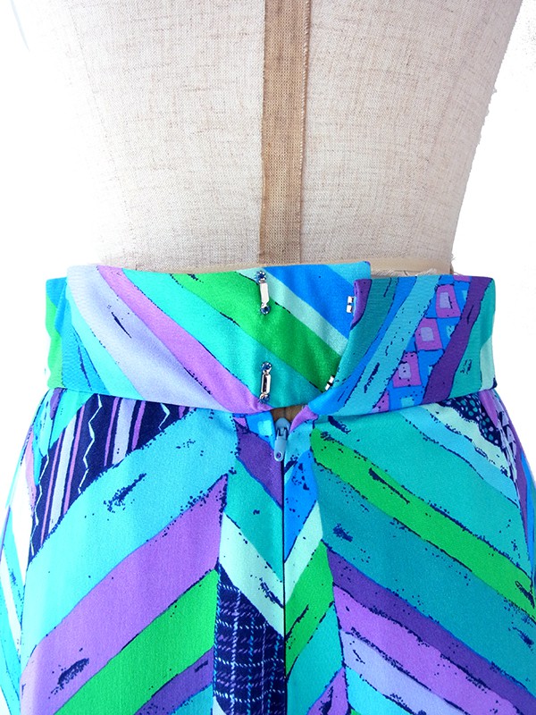 【送料無料】70年代製 ブルー X カラフルパターン トップス・スカート セットアップ 24WB055【レトロ古着】