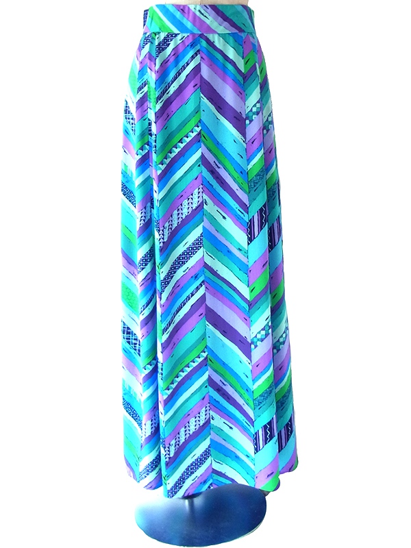 【送料無料】70年代製 ブルー X カラフルパターン トップス・スカート セットアップ 24WB055【レトロ古着】