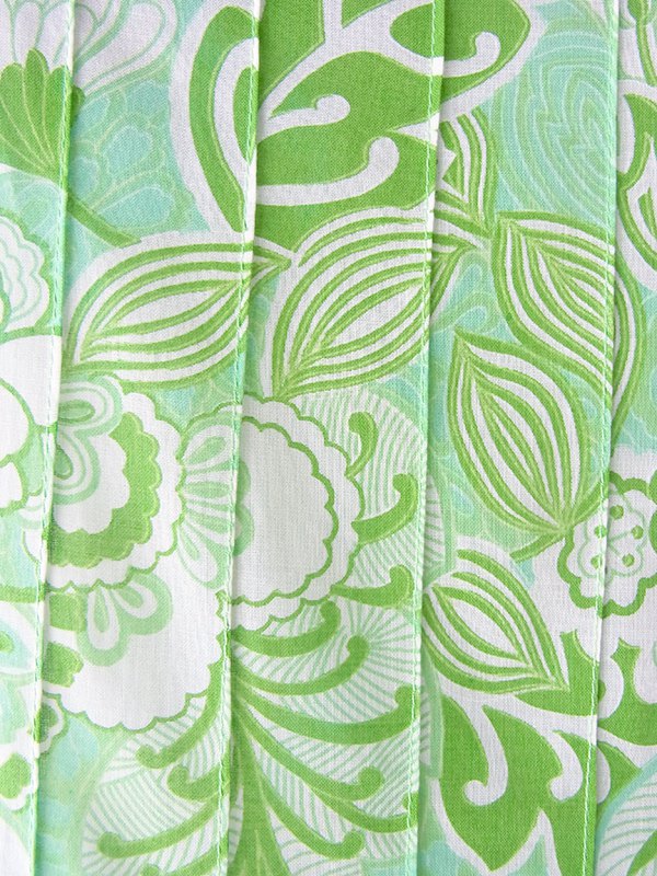 ヨーロッパ古着 フランス買い付け 60年代製 グリーン X レトロ花柄 プリーツ ヴィンテージ ワンピース 25FC102