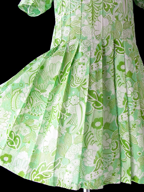 ヨーロッパ古着 フランス買い付け 60年代製 グリーン X レトロ花柄 プリーツ ヴィンテージ ワンピース 25FC102