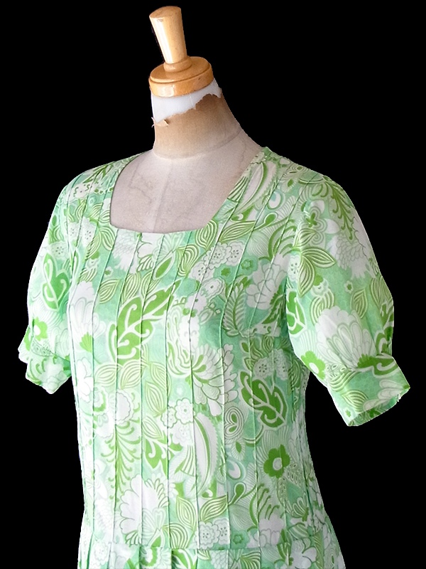 ヨーロッパ古着 フランス買い付け 60年代製 グリーン X レトロ花柄 プリーツ ヴィンテージ ワンピース 25FC102