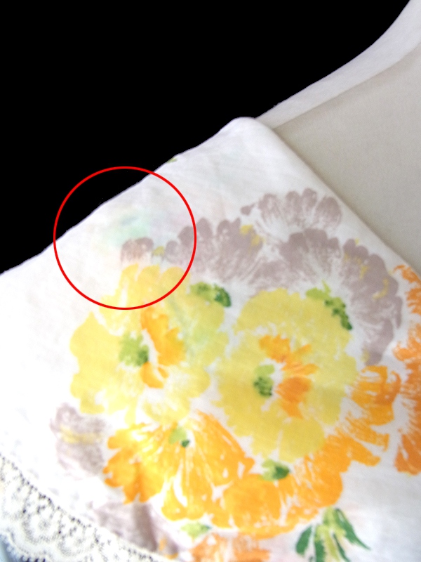 60’sアイボリー X レッド 花柄刺繍 共布ベルト付きヴィンテージ ワンピース 送料無料】フランス買い付け 60年代製 ブラウン X レトロ柄 共布