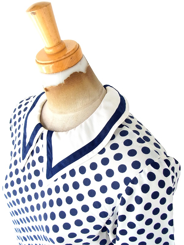 ヨーロッパ古着 フランス買い付け 70年代製 ホワイト X ブルー 水玉 ヴィンテージ ワンピース 25FC114