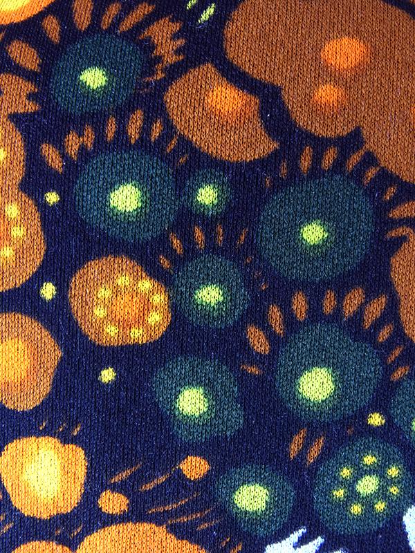 ヨーロッパ古着 フランス買い付け 70年代製 ブラック X カラフル レトロ柄 ヴィンテージ ワンピース 25FC115