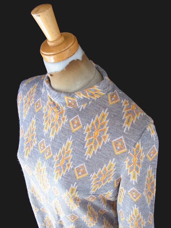 ヨーロッパ古着 60年代フランス製 グレー X イエロー・オレンジ トライバルダイヤ柄 ヴィテンージ ワンピース 25FC118