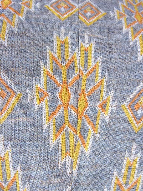 ヨーロッパ古着 60年代フランス製 グレー X イエロー・オレンジ トライバルダイヤ柄 ヴィテンージ ワンピース 25FC118