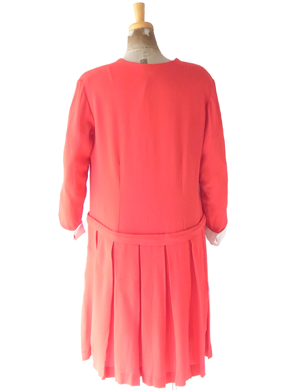 ヨーロッパ古着 フランス買い付け 70年代製 レッド X ホワイト 共布ベルト付き ヴィンテージ プリーツ ワンピース 25FC201