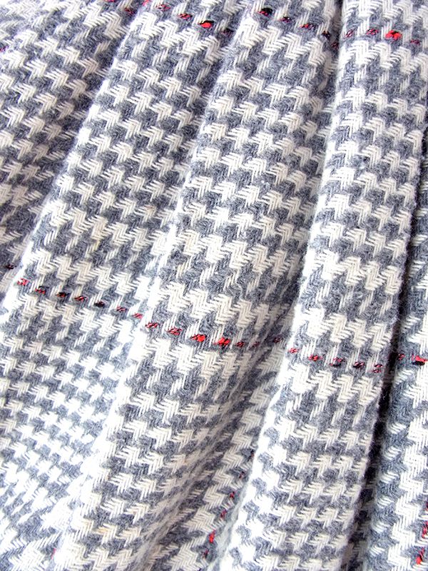 ヨーロッパ古着 フランス買い付け 60年代製 グレイ X レッドステッチ 千鳥格子 ヴィンテージ スカート 25FC212