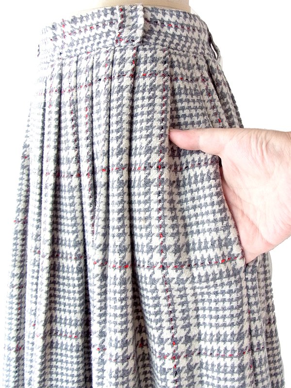 ヨーロッパ古着 フランス買い付け 60年代製 グレイ X レッドステッチ 千鳥格子 ヴィンテージ スカート 25FC212