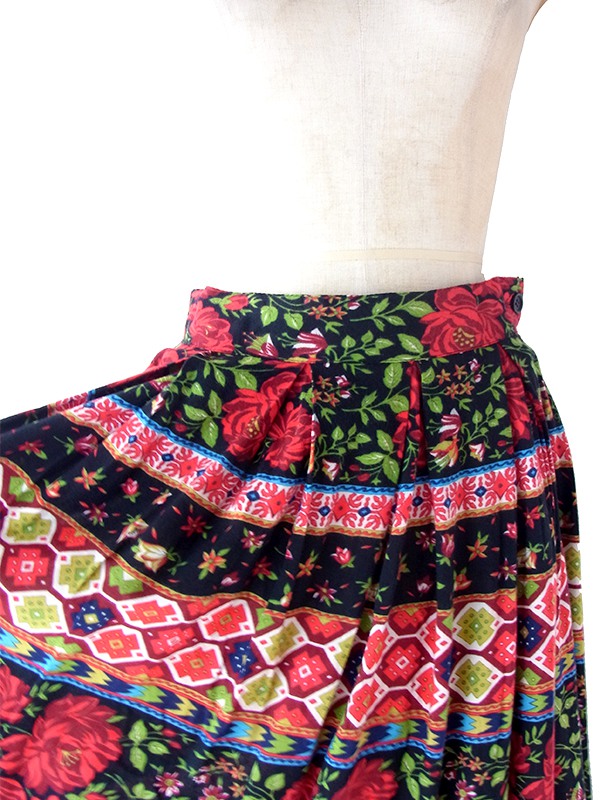 ヨーロッパ古着 イタリア製 UNITED COLORS OF BENETTON カラフル 花柄 プリーツ スカート 25FC213