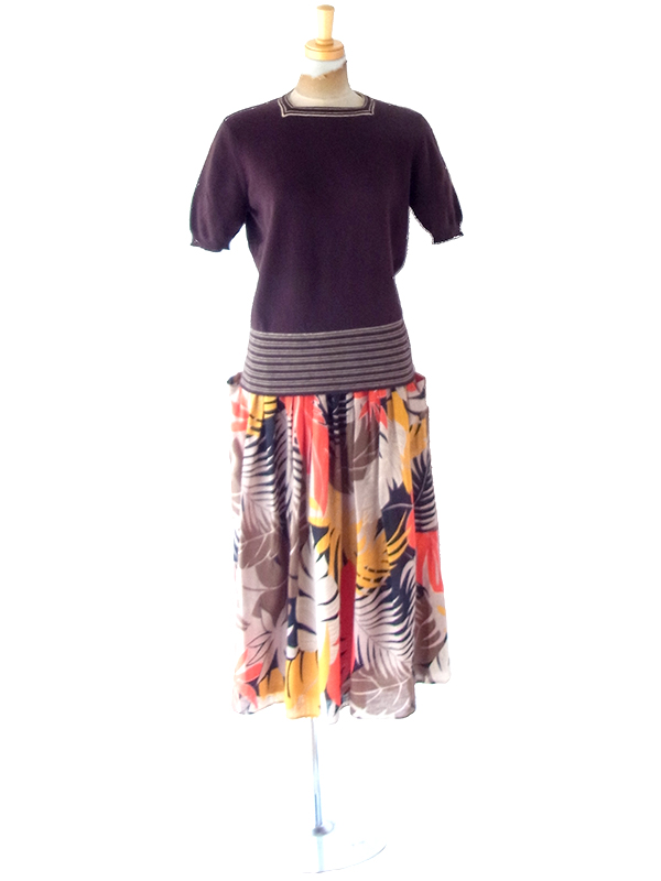 ヨーロッパ古着 フランス買い付け 60年代製 ベージュ X オレンジ・ブラウン リーフ柄 ポケット付き スカート 25FC214