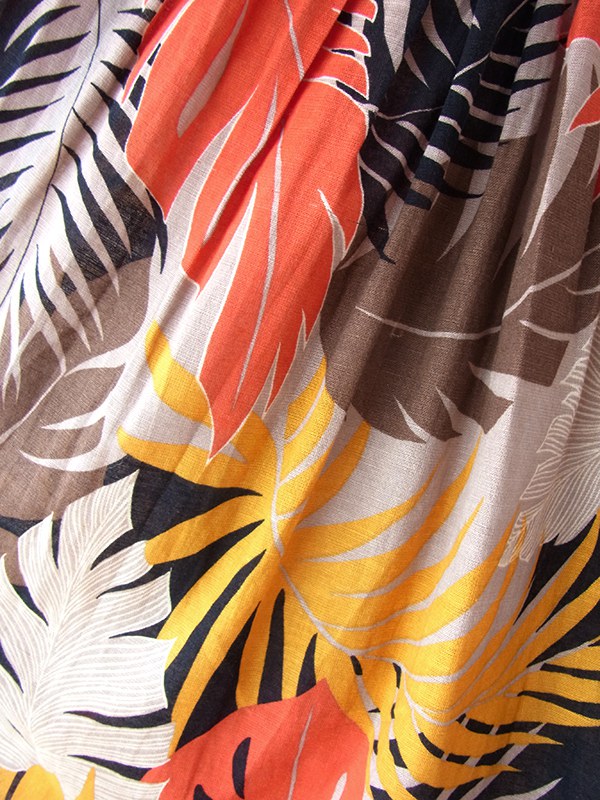 ヨーロッパ古着 フランス買い付け 60年代製 ベージュ X オレンジ・ブラウン リーフ柄 ポケット付き スカート 25FC214