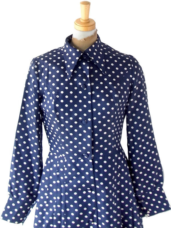 ヨーロッパ古着 フランス買付け 70年代製 ネイビー X ホワイト 水玉 フレアシルエット プリーツ ワンピース 25FC302