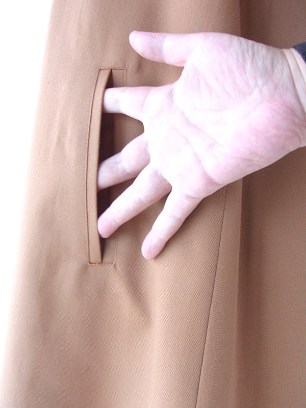 【送料無料】フランス買い付け 60年代製 ライトブラウン X チェック柄裏地 Aライン ヴィンテージ コート 25FC308【ヨーロッパ古着】